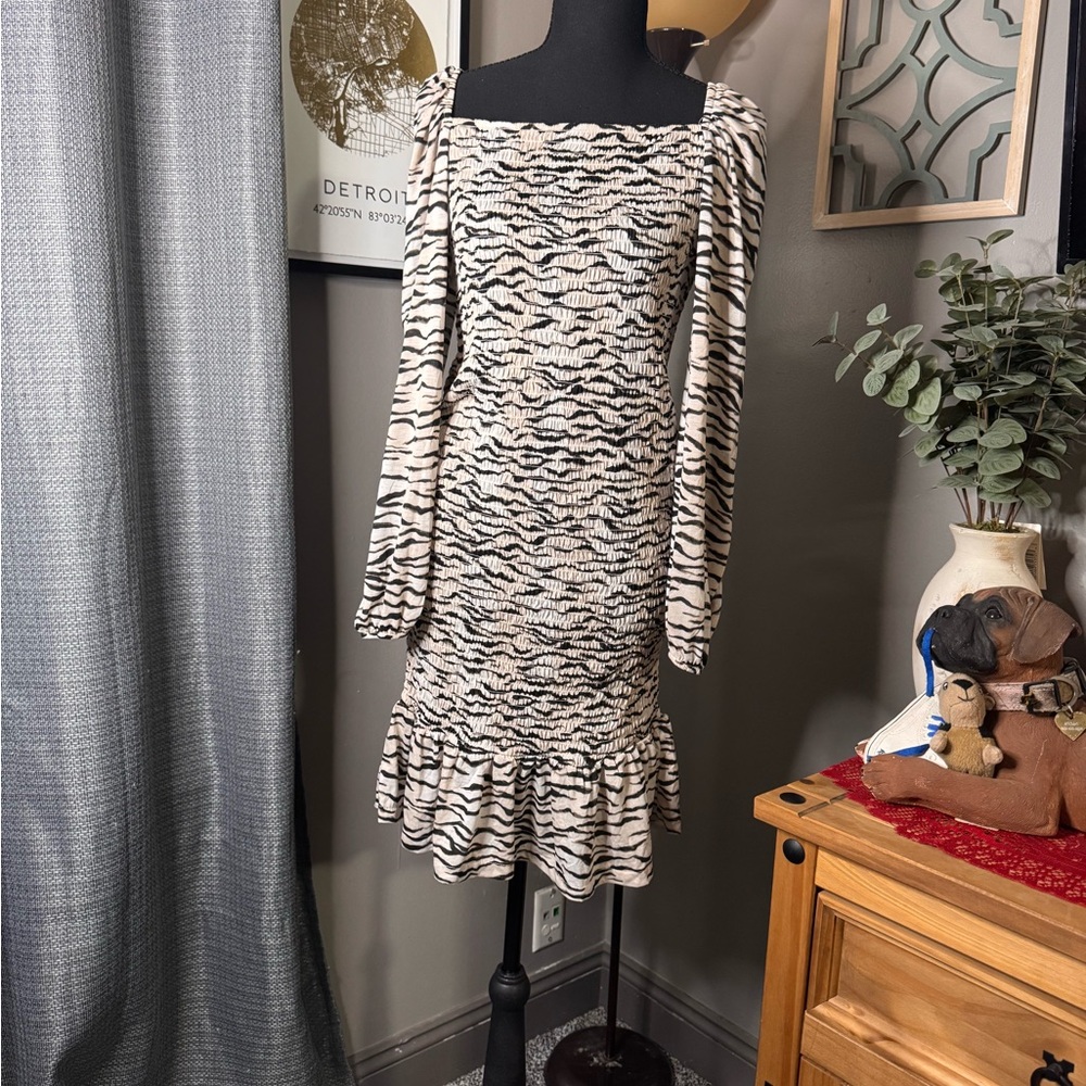 H&M Black, Brown and White Patterned Long Sleeve Dress